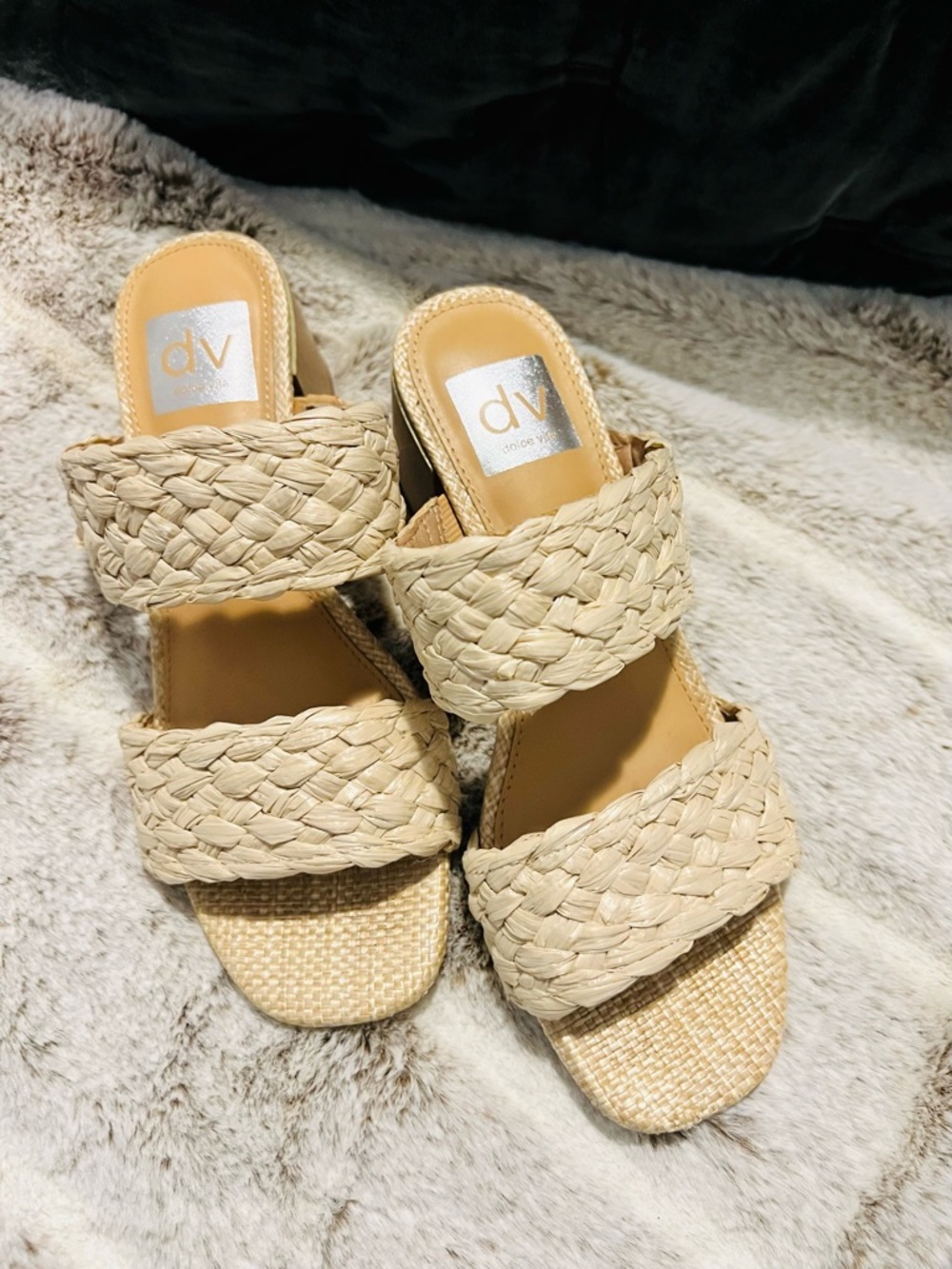 Dolce Vita Stacey Raffia Sandals